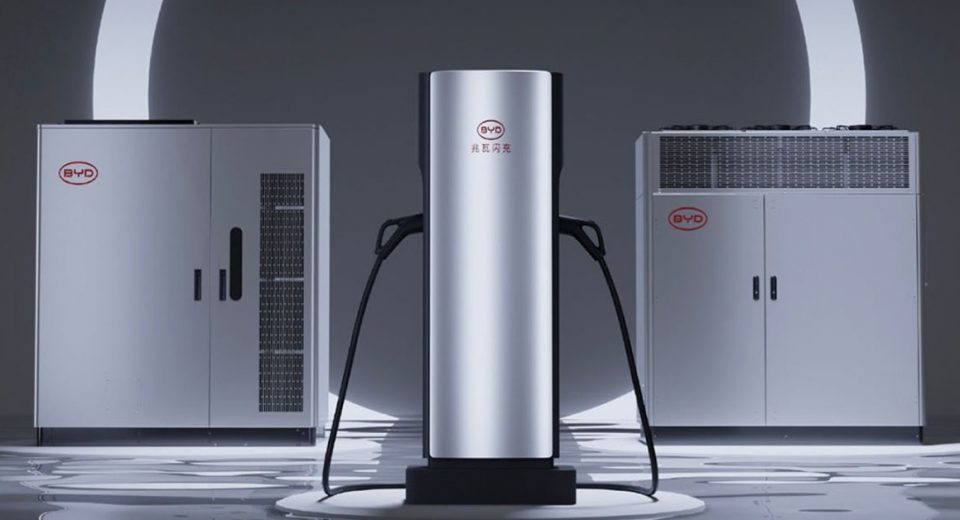 China overhauls EV charging: 100,000 ultra-fast public stations by 2027