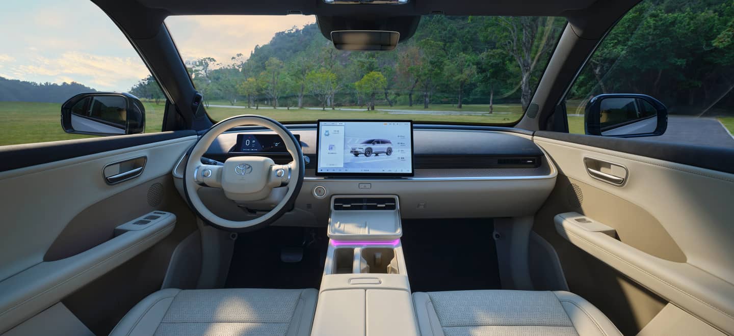 000-Toyota-EV
