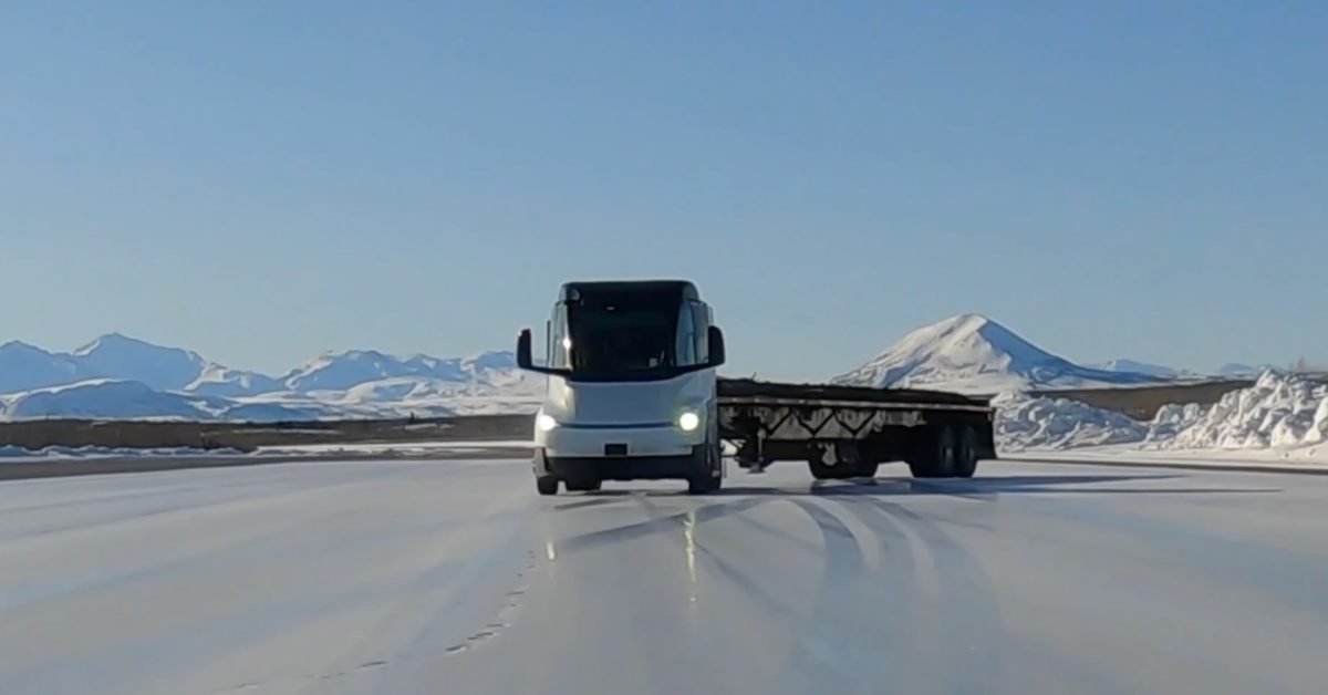 Tesla Semi slides on ice and impressively regains control