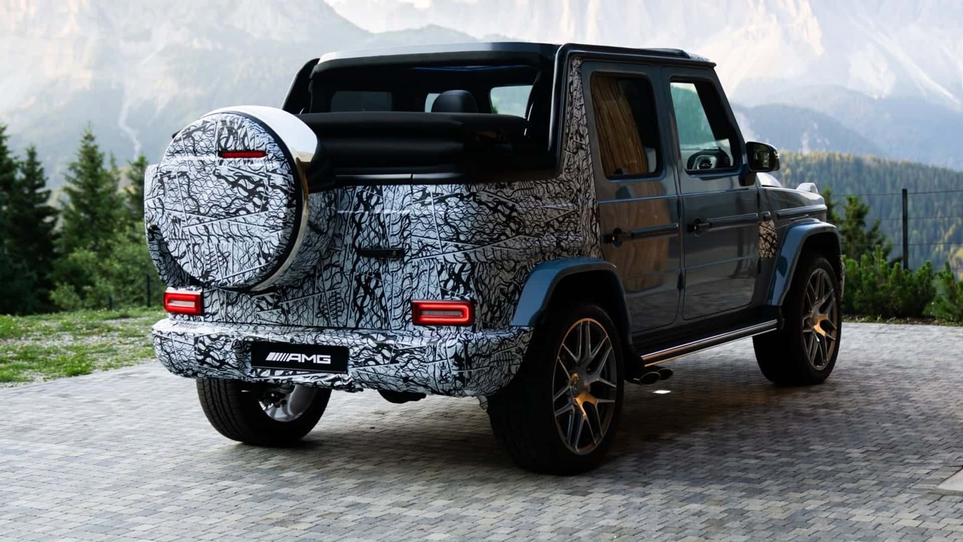 Mercedes' Camouflage On The New AMG G63 Cabriolet Is An Exercise In Futility