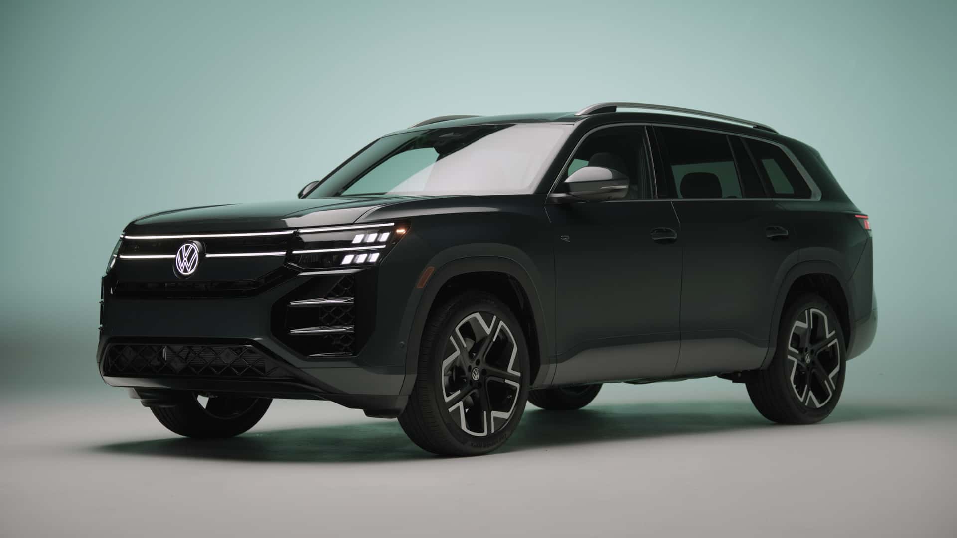 Volkswagen Explains Why The New Atlas Looks Different Than China's Teramont