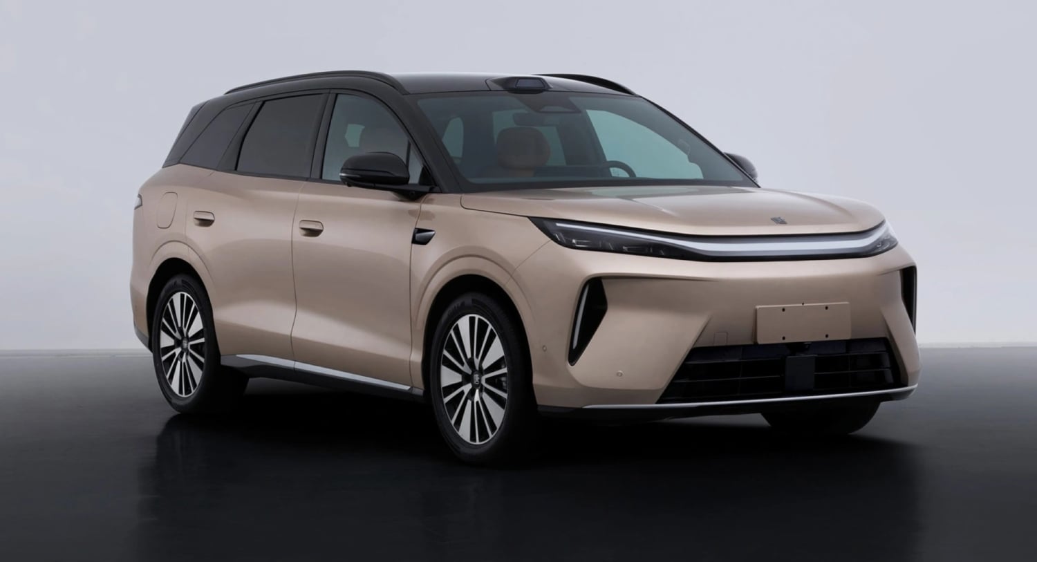 New BYD Atto 8 (Sealion 8) exposed with 269 hp reduction and 16 mm narrower body