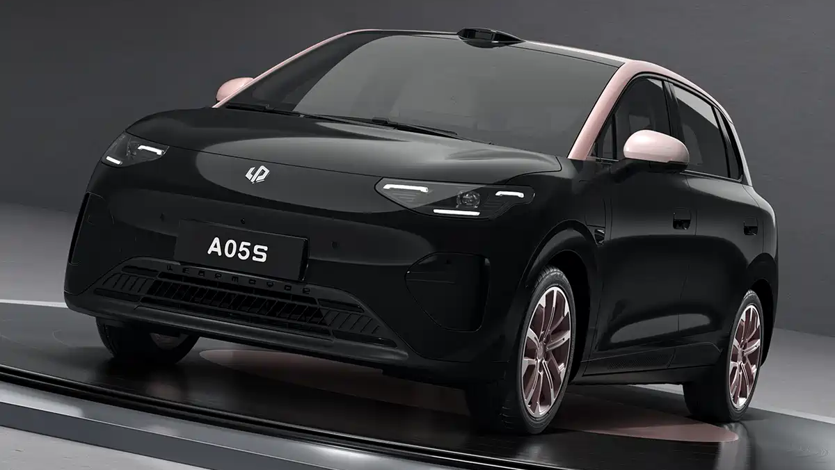 Leapmotor unveils interior of A05S, a hatchback version of its popular A10