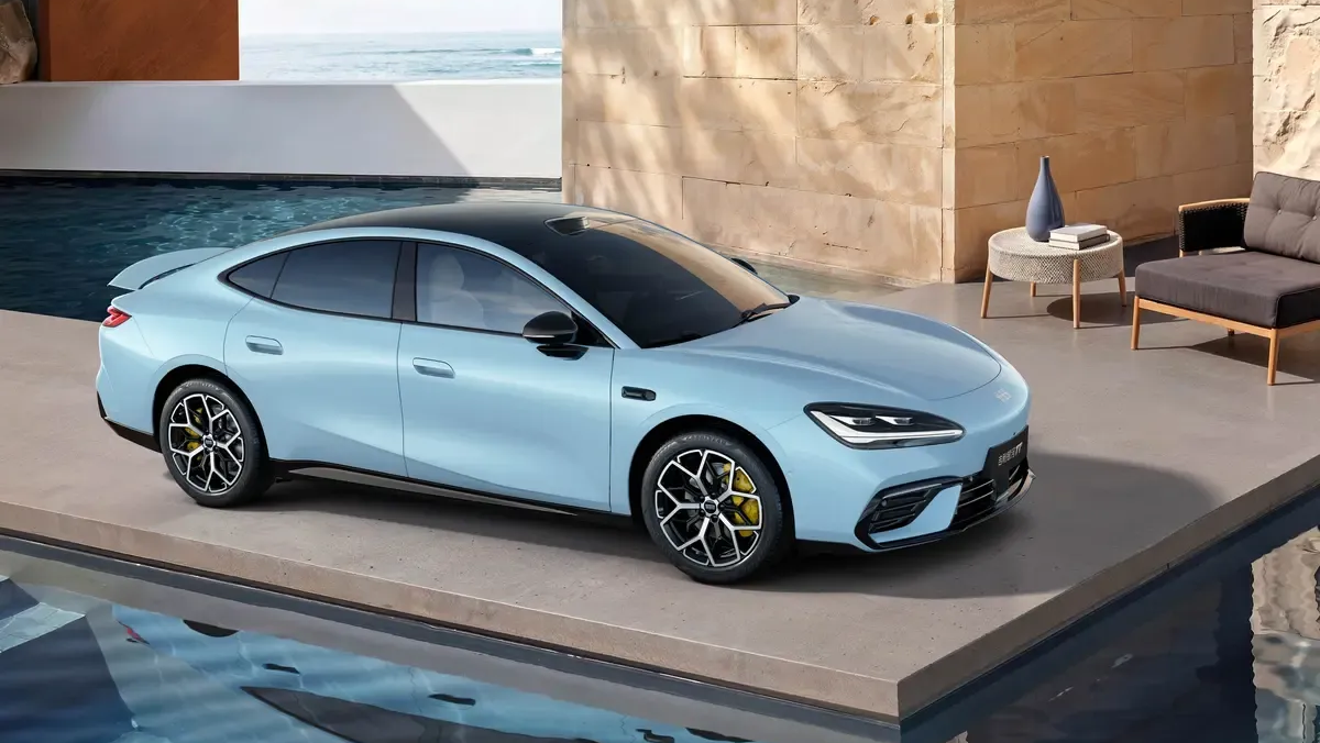 Geely Galaxy TT Ultra with world’s first 16-in-1 electric drive opens pre-sales